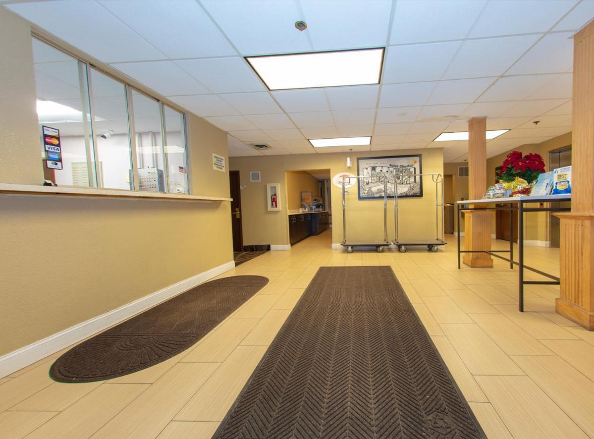 Super 8 By Wyndham St Charles Otel Saint Charles Dış mekan fotoğraf